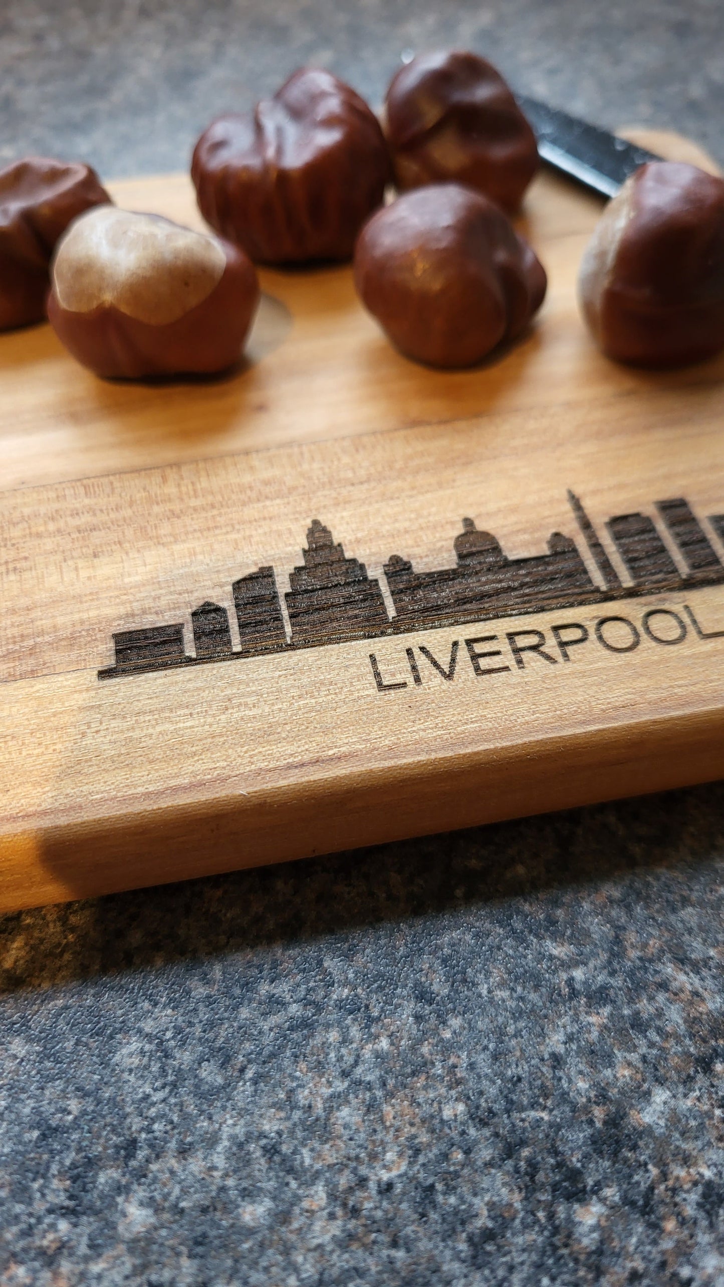 Personalised Small Wooden Chopping Board – Custom Engraved Eco-Friendly Kitchen Gift for Weddings, Anniversaries, and Housewarmings