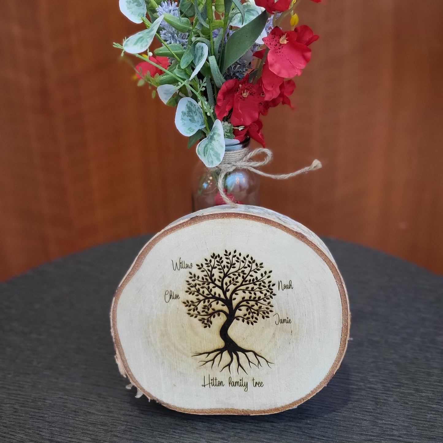 Personalised Wooden Family Tree Plaque – Custom Engraved Wooden Sign with Names – Unique Gift for Families, Anniversaries & Home Décor