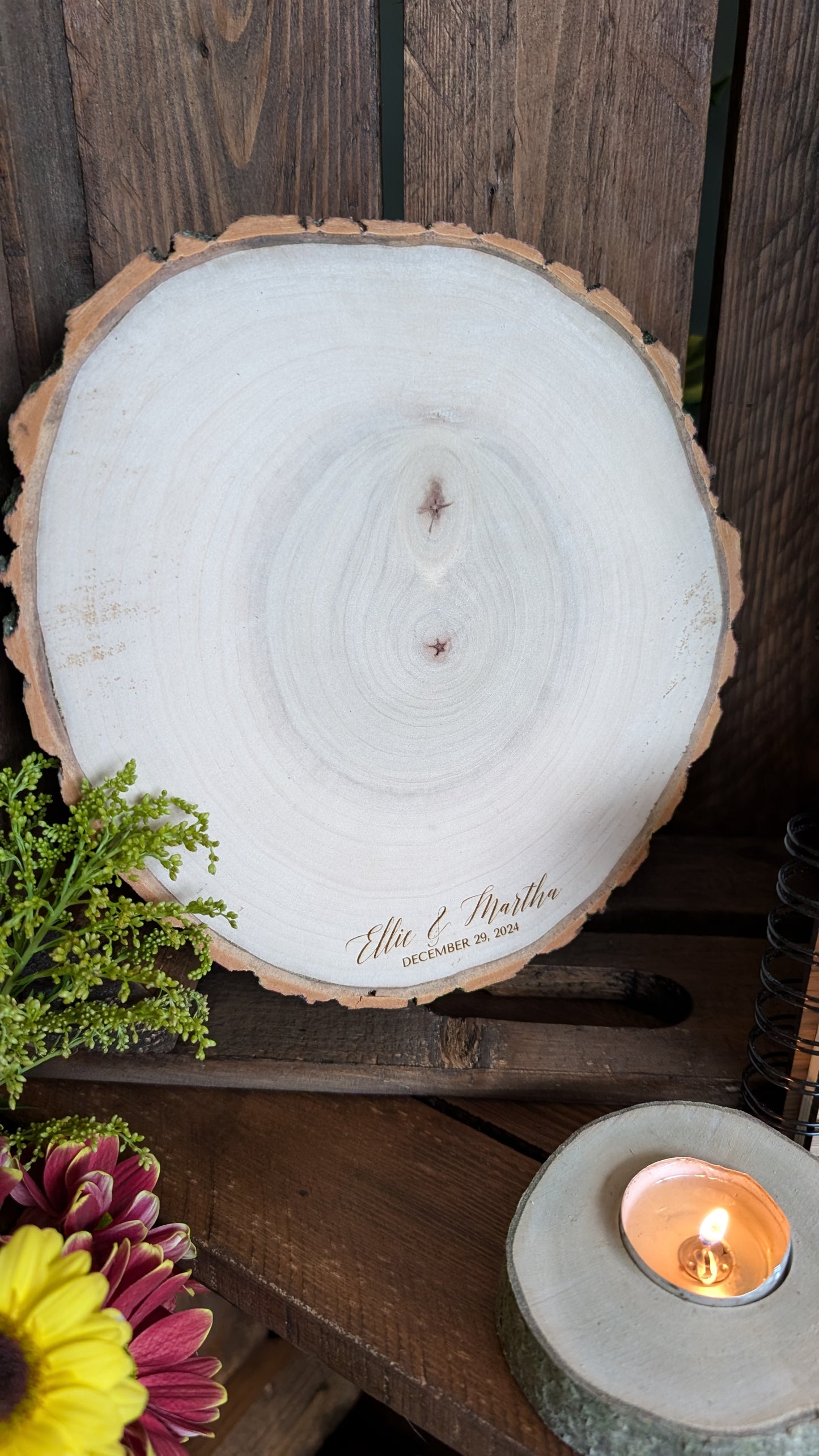 Personalised Wedding Centrepiece – Custom Engraved Wooden Decoration with Names and Wedding Date – Unique Table Décor for Your Special Day