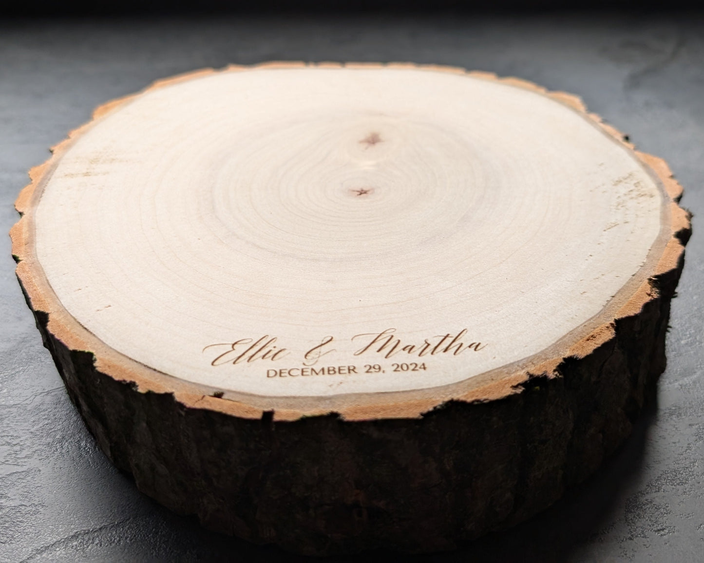 Personalised Wedding Centrepiece – Custom Engraved Wooden Decoration with Names and Wedding Date – Unique Table Décor for Your Special Day