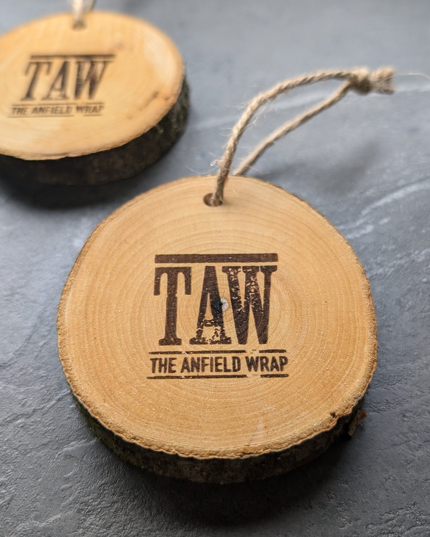 Personalised Wooden Christmas Tree Decoration – Custom Engraved Natural Wood Ornament – Eco-Friendly Holiday Décor