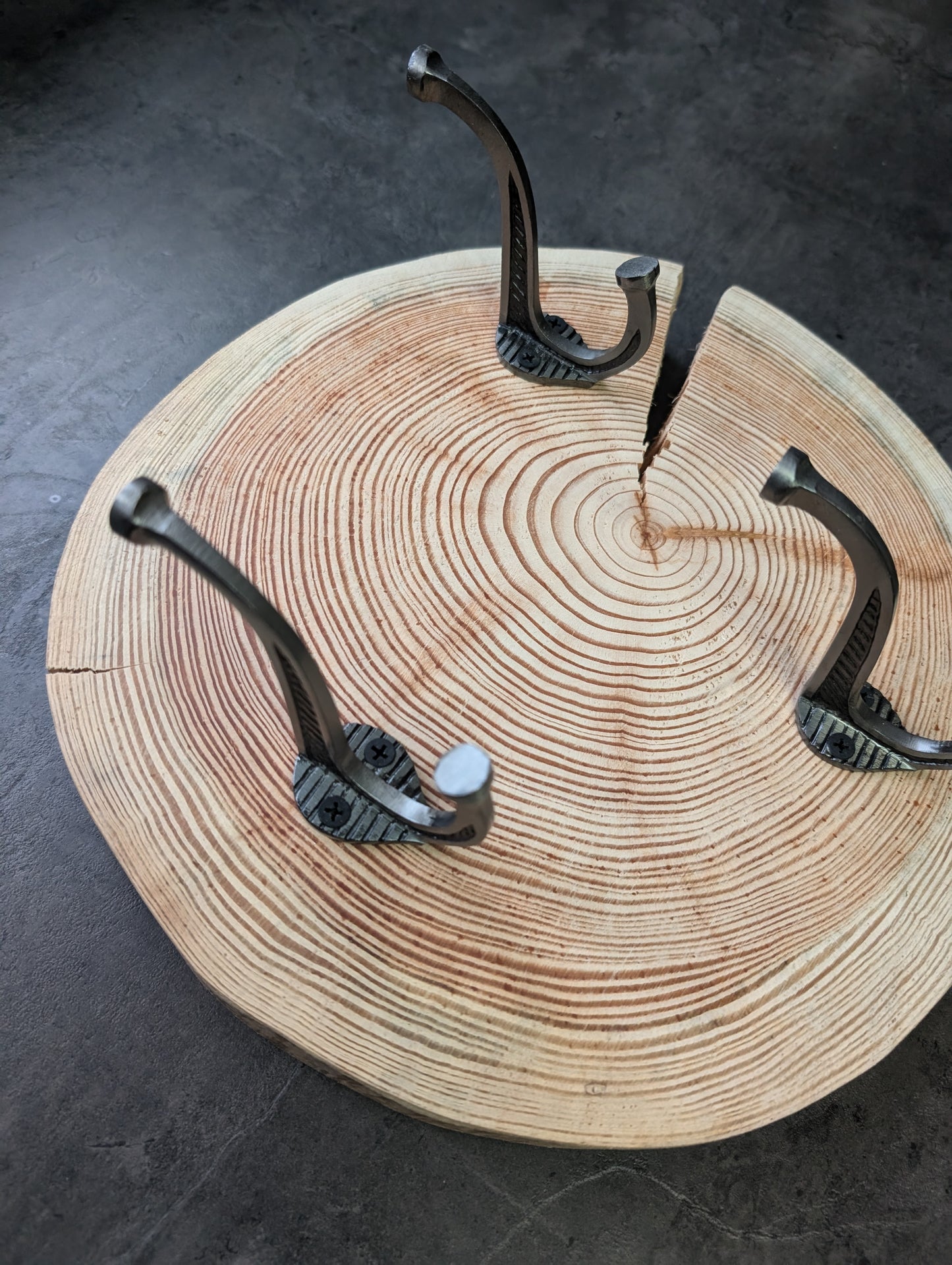 Handcrafted Wooden Coat Hanger – Unique Reclaimed Wood Wall Hook Rack with Iron Hooks – Eco-Friendly Home Organiser
