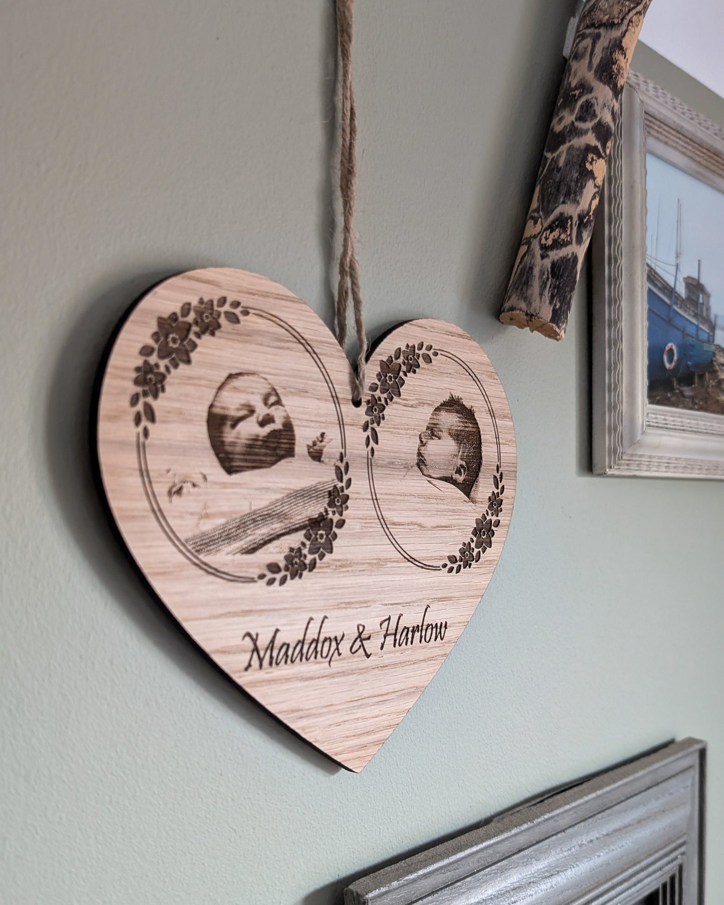 Personalised Heart-Shaped Wooden Photo Plaque – Custom Engraved Oak Gift for Couples, Families, Pets – Unique Sustainable Keepsake