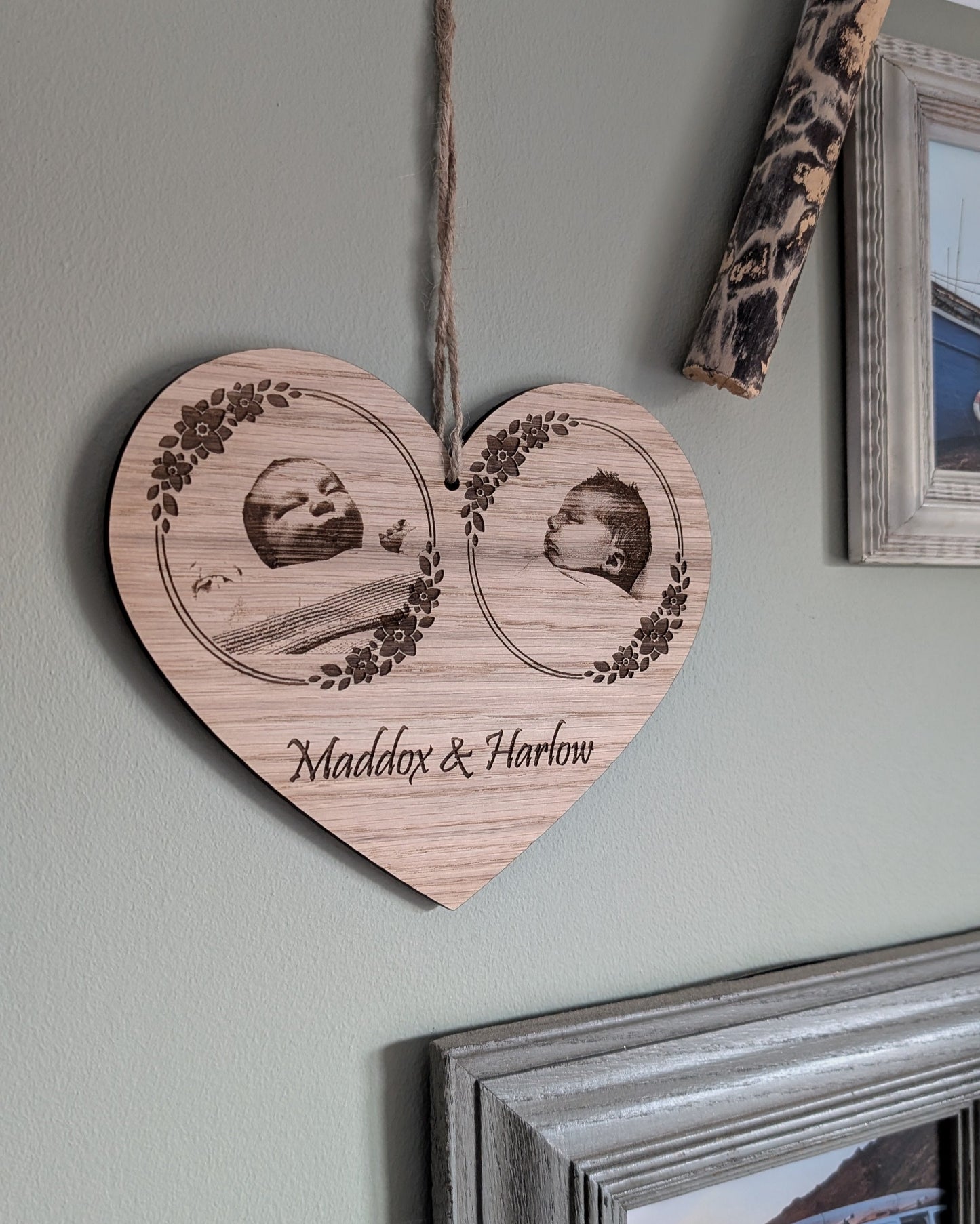 Personalised Heart-Shaped Wooden Photo Plaque – Custom Engraved Oak Gift for Couples, Families, Pets – Unique Sustainable Keepsake