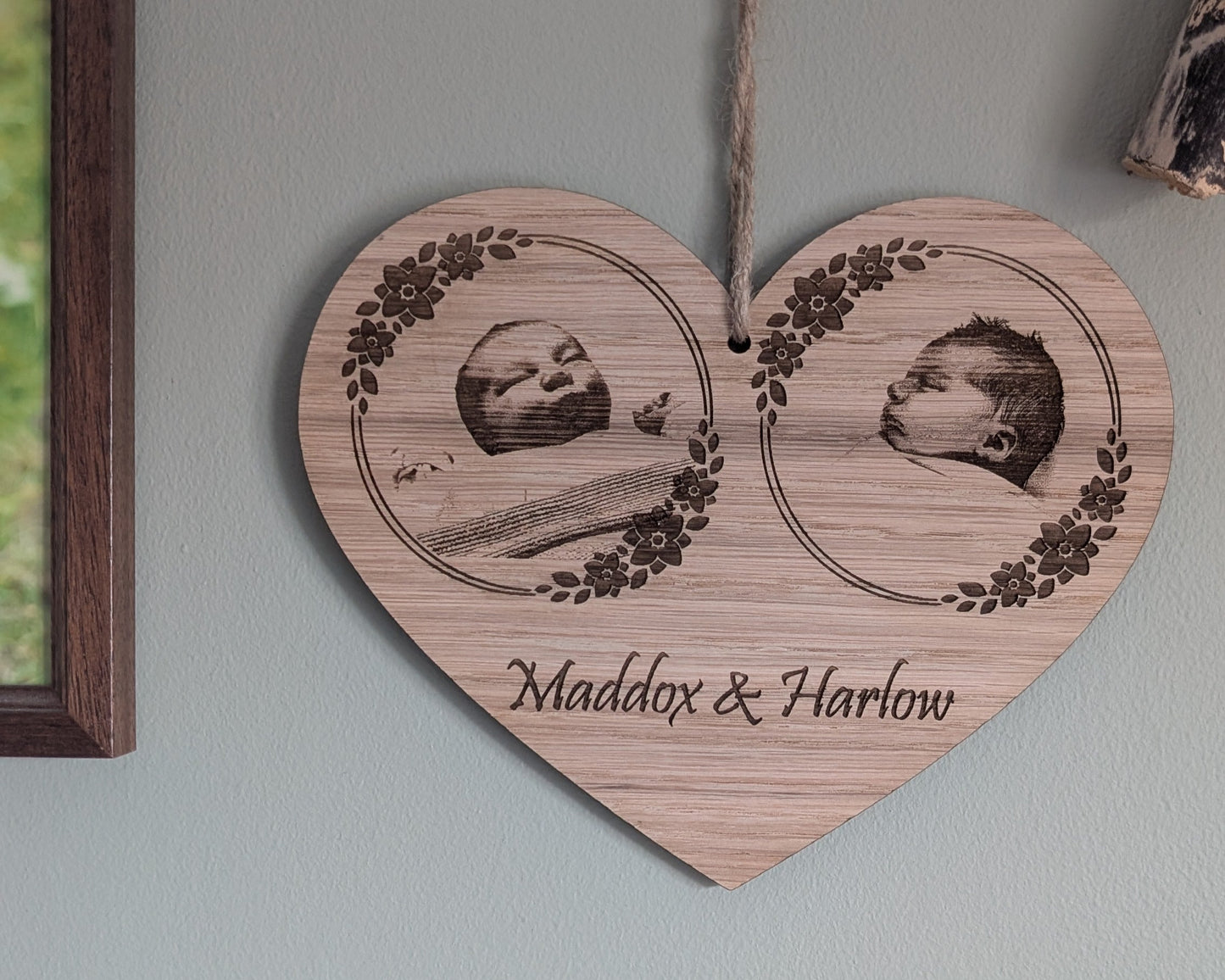 Personalised Heart-Shaped Wooden Photo Plaque – Custom Engraved Oak Gift for Couples, Families, Pets – Unique Sustainable Keepsake