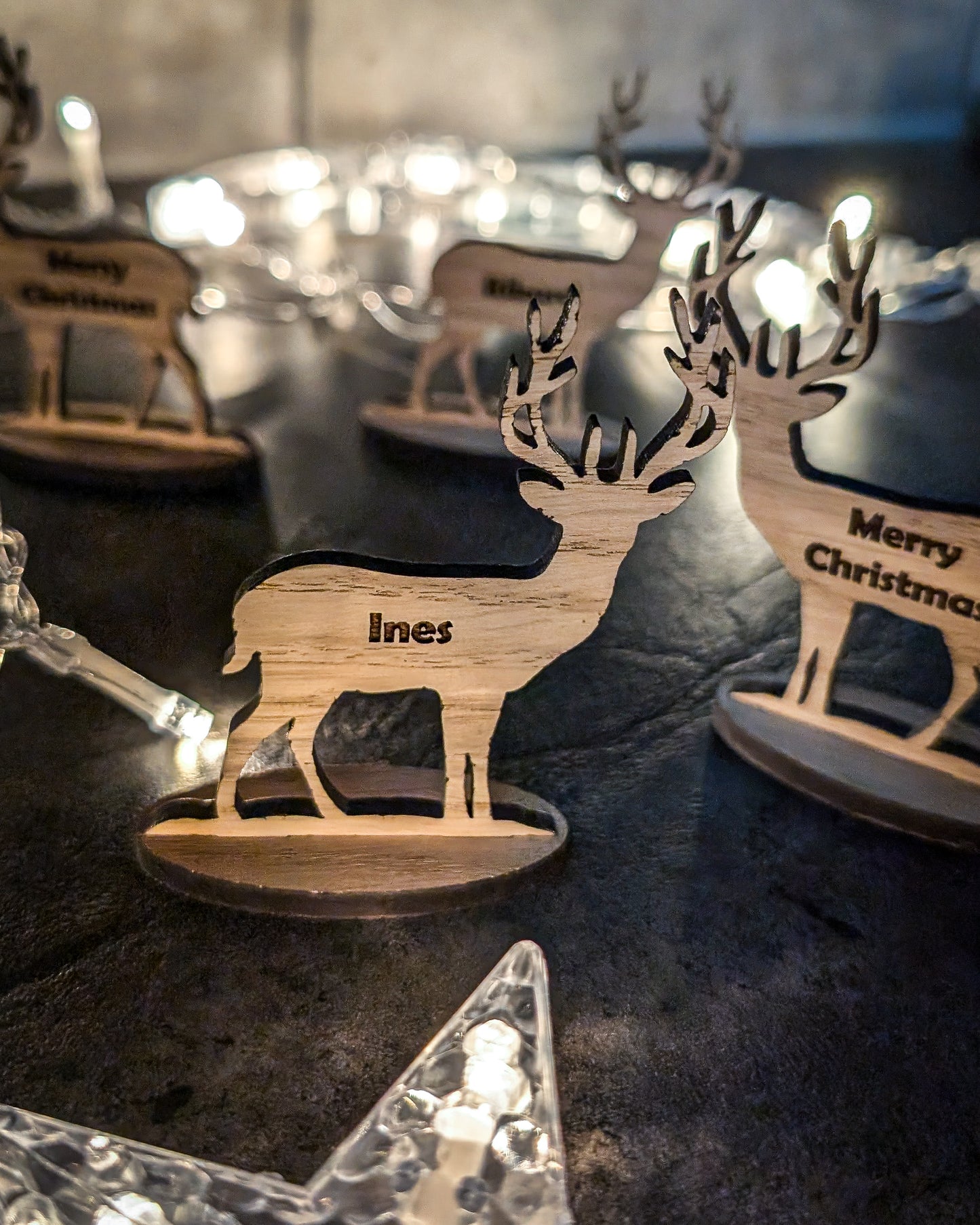 Personalised Wooden Reindeer Christmas Decoration – Custom Engraved Oak Ornament for Festive Tree Décor & Unique Holiday Gifts