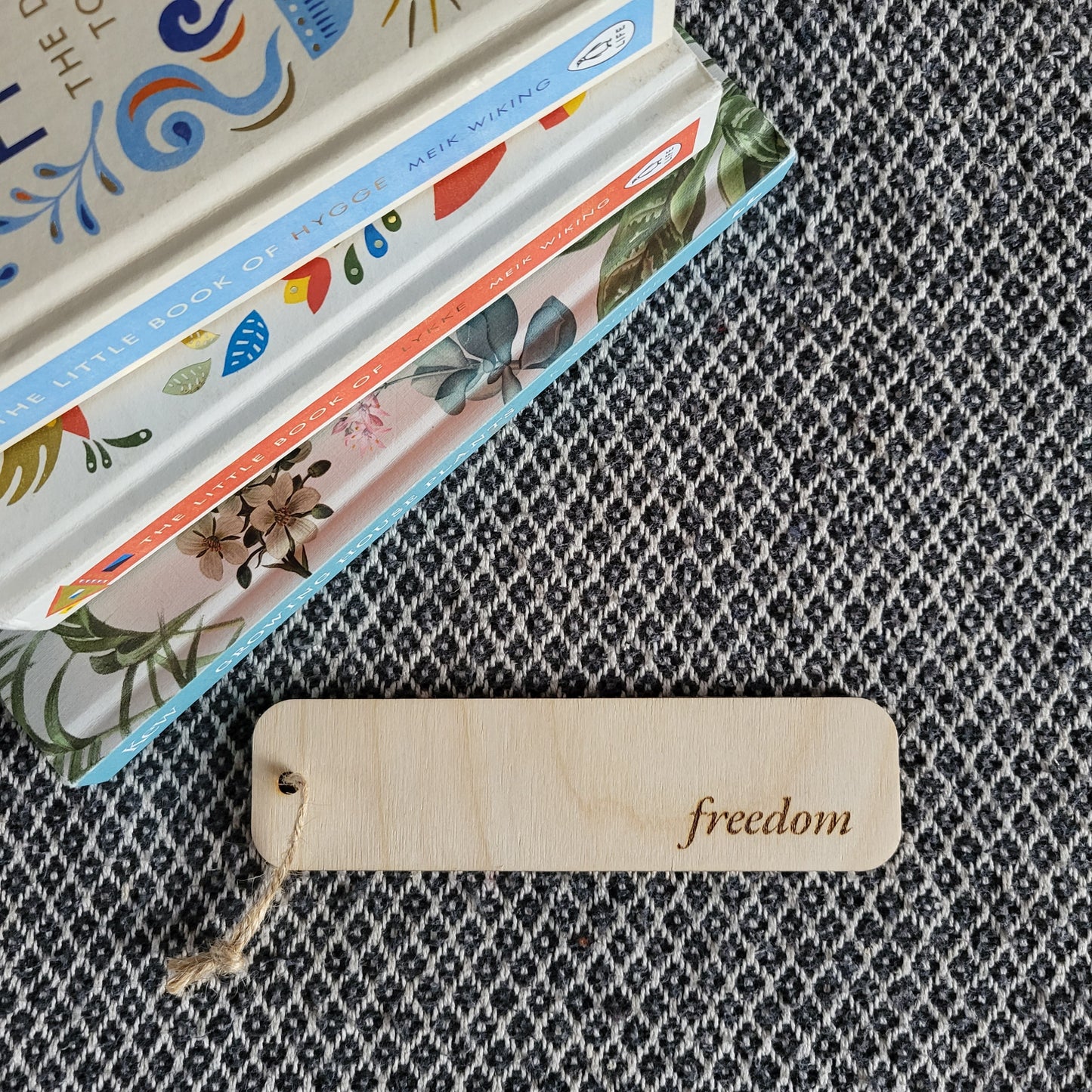 Personalised Wooden Bookmark – Custom Engraved Eco-Friendly Reading Gift with Quote or Name – Sustainable Gift for Book Lovers, Students & Teachers