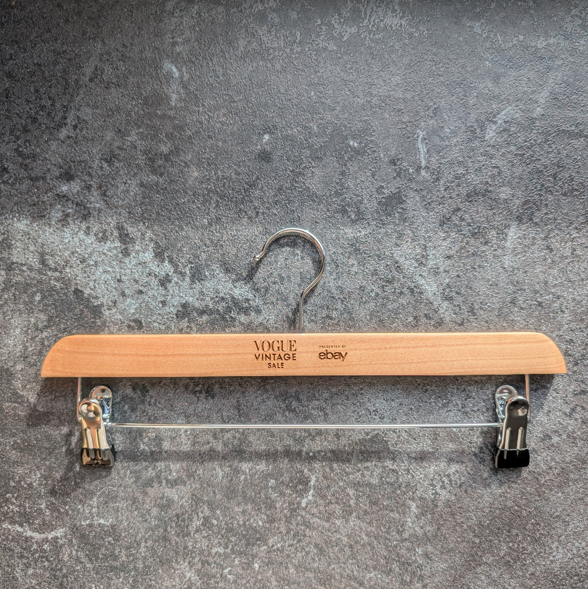 Personalised Wooden Trouser Hangers – Custom Engraved Gift for Branding, Weddings, Bridesmaids, Birthdays & Home Décor – Eco-Friendly Keepsake