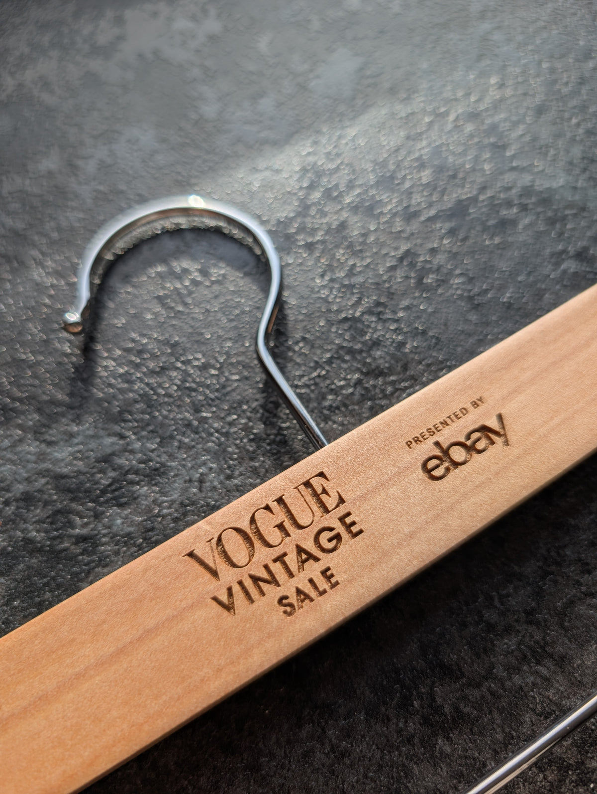 Personalised Wooden Trouser Hangers – Custom Engraved Gift for Branding, Weddings, Bridesmaids, Birthdays & Home Décor – Eco-Friendly Keepsake