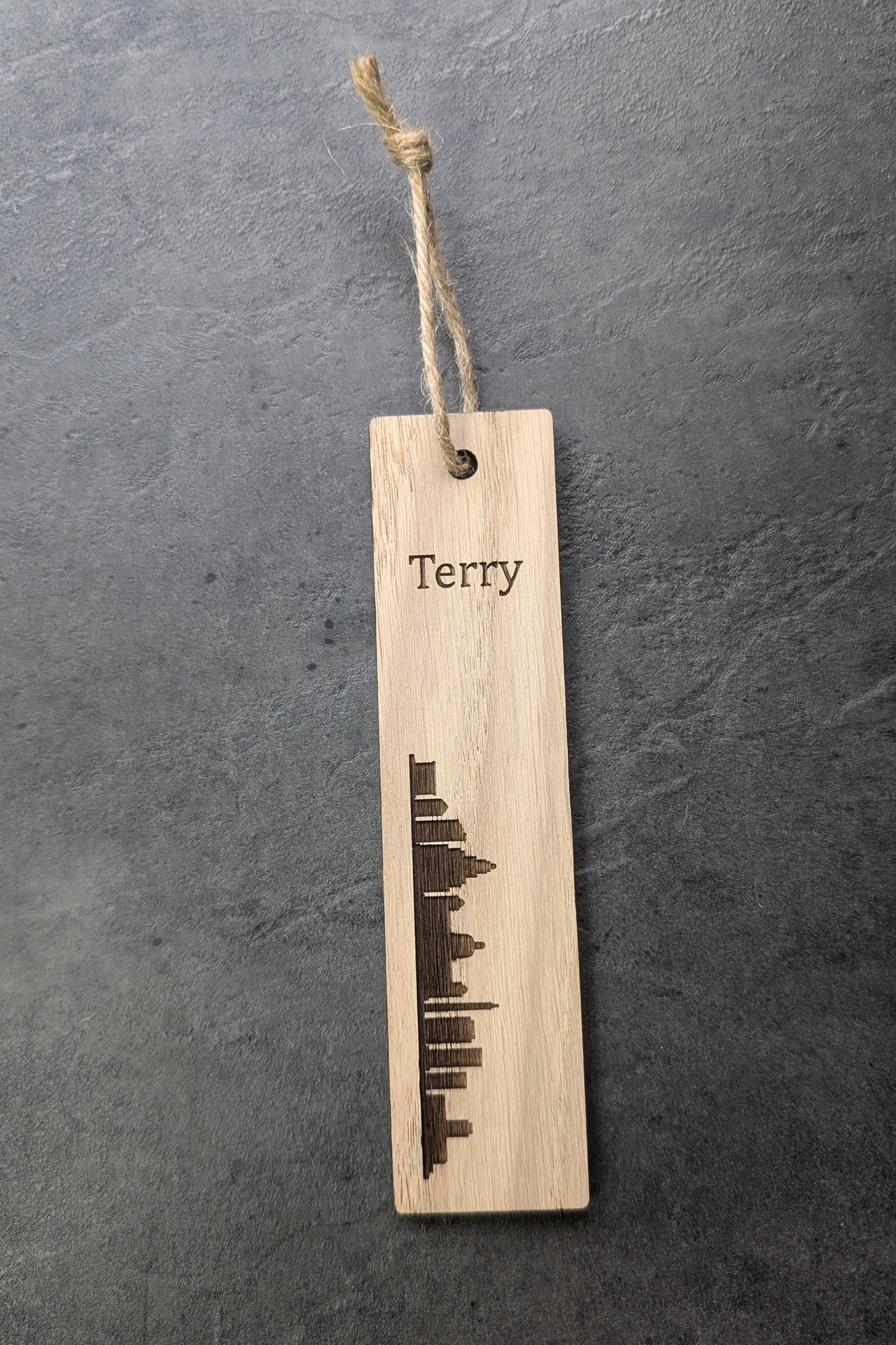 Personalised Wooden Bookmark – Custom Engraved Eco-Friendly Reading Gift with Quote or Name – Sustainable Gift for Book Lovers, Students & Teachers