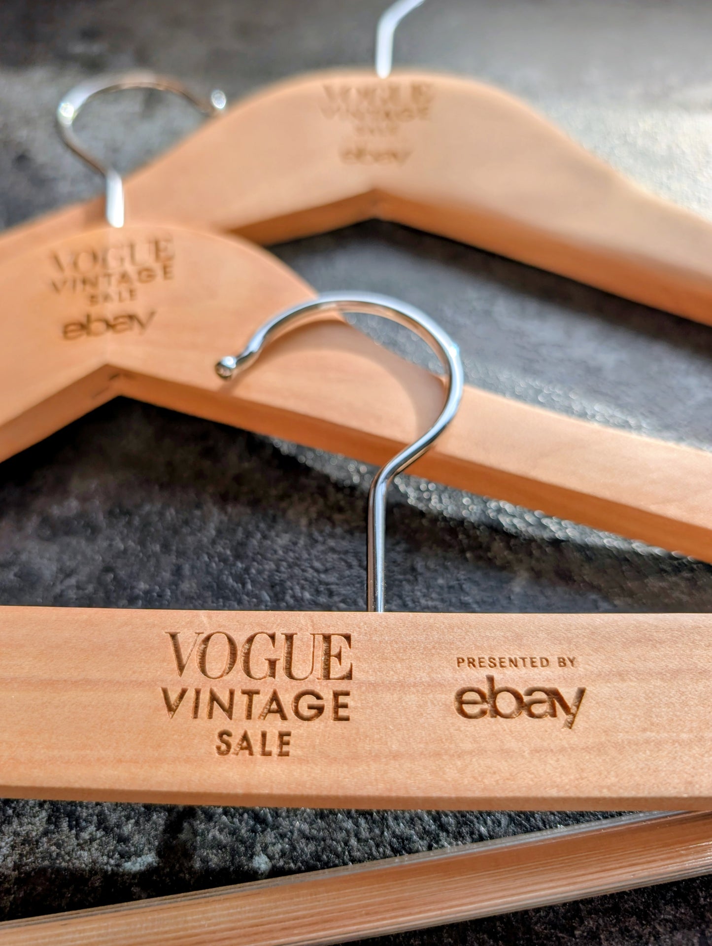 Personalised Wooden Coat Hangers – Custom Engraved Gift for Weddings, Bridesmaids, Birthdays & Home Décor – Eco-Friendly Keepsake