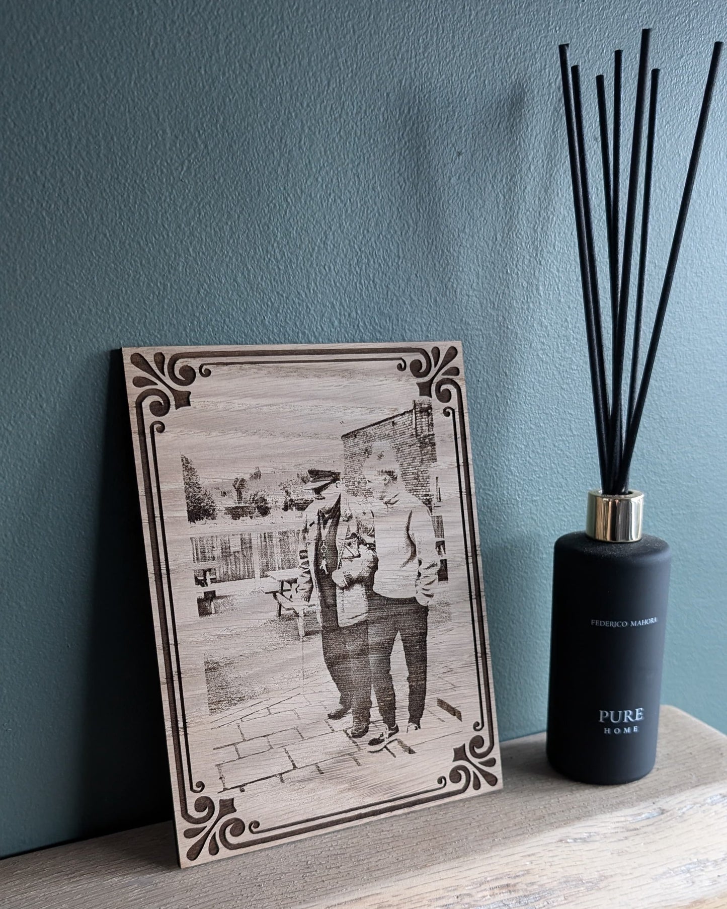 Personalised Wooden Picture Frame – Custom Engraved Oak Veneer Photo Display