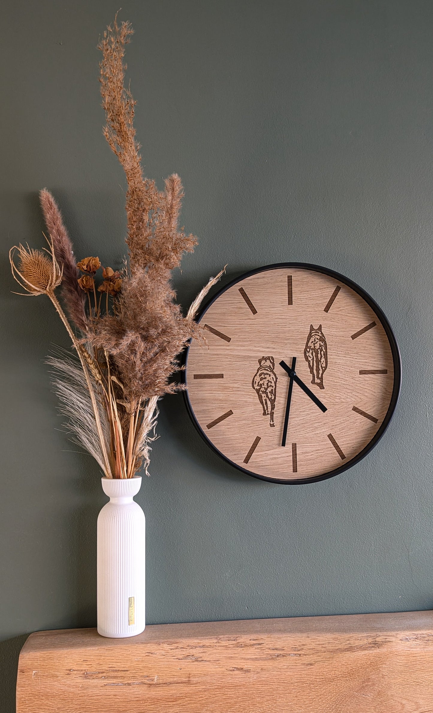 Clock with personalised text / logo / picture – Custom Engraved Wooden clock – Unique Gift for Families, Anniversaries & Home Décor