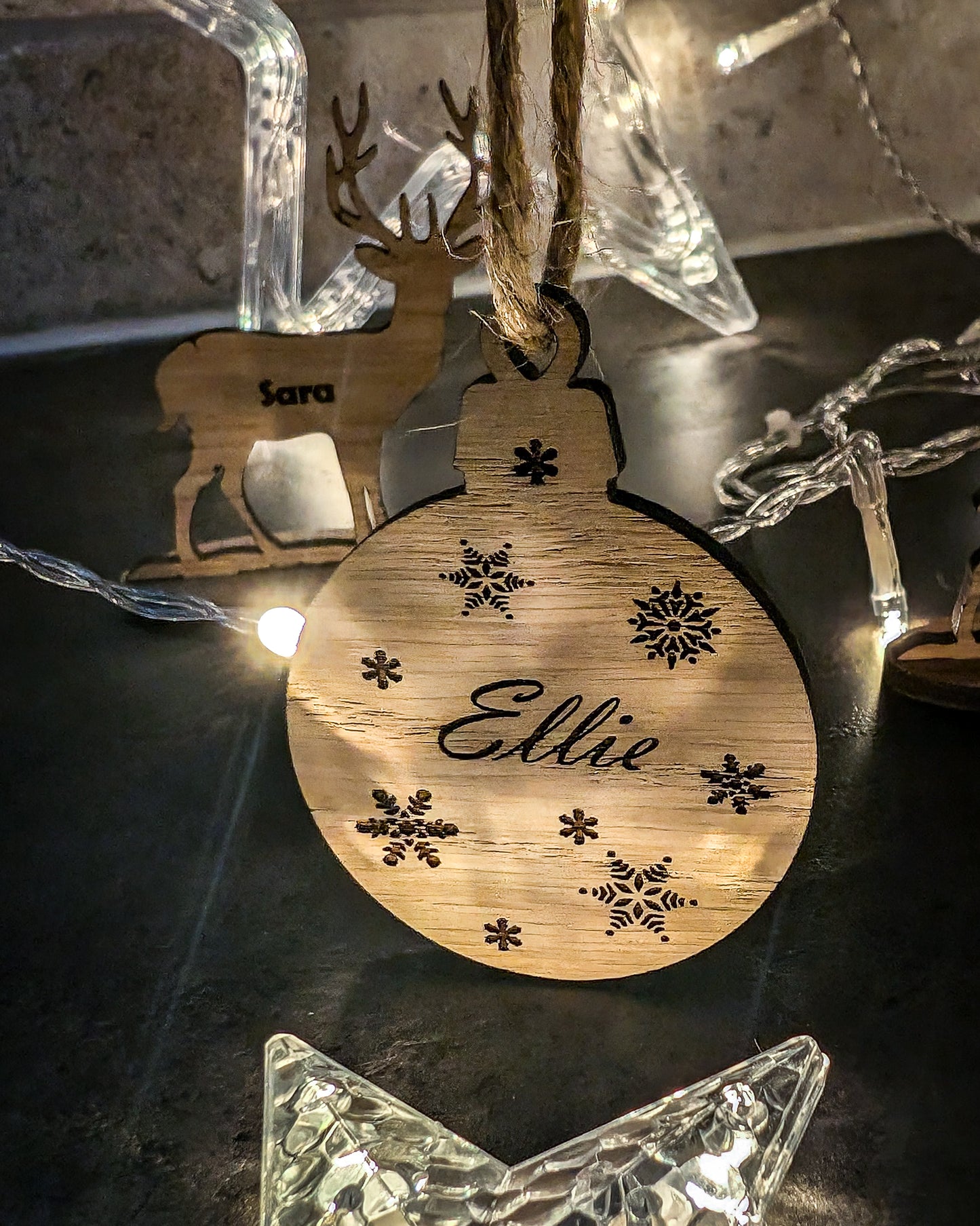 Personalised Wooden Christmas Bauble – Custom Engraved Oak Ornament for Festive Tree Décor & Unique Holiday Gifts